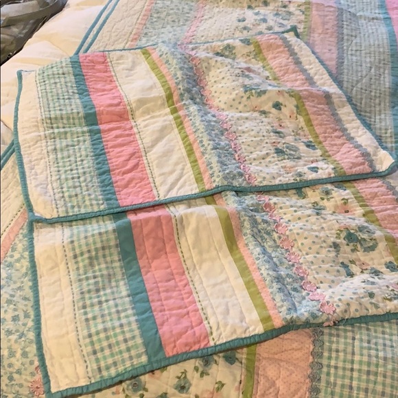 Girls twin bedding set - Picture 2 of 4